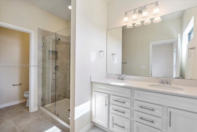 Photo - 2108 Appleton Cir N