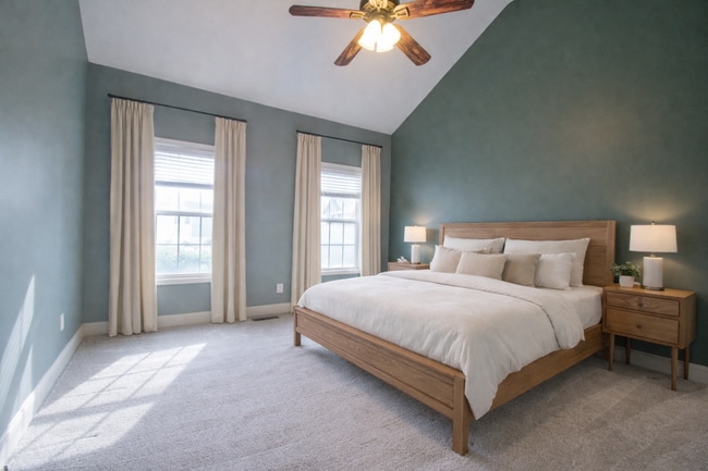 Photo - 4 Bedroom 2.5 Bathroom With Bonus and Screened in Porch!