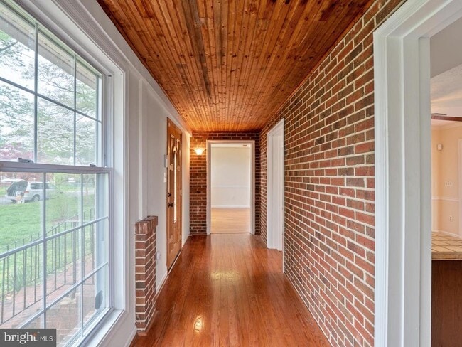 Photo - 4907 37th Pl