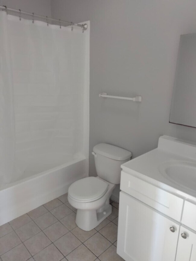 Photo - 588-612-612 E Main St Unit 590B