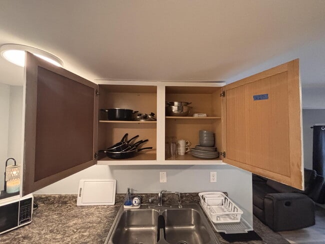 Photo - Walk everywhere - Charming Fully Furnished Studio Loft in the Heart of Bath, Maine! Unit 5