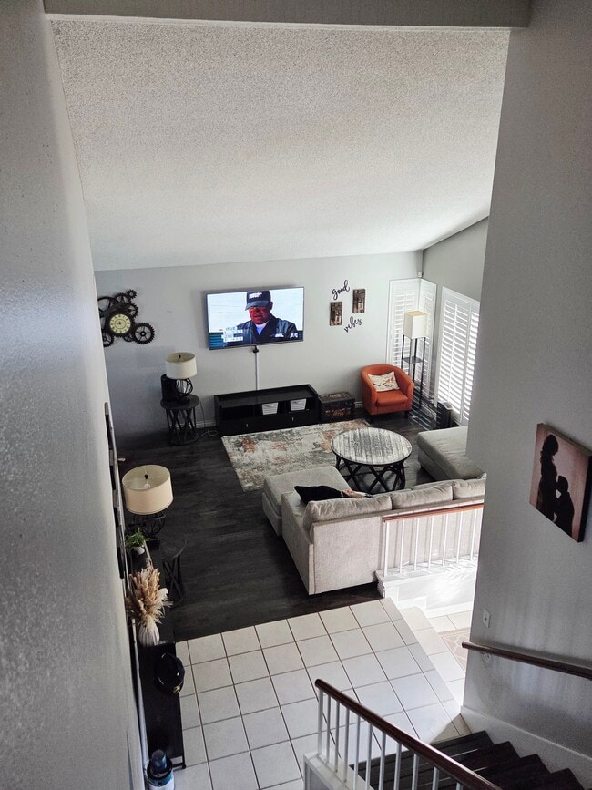 Photo - 22 Ridge Crest Cir