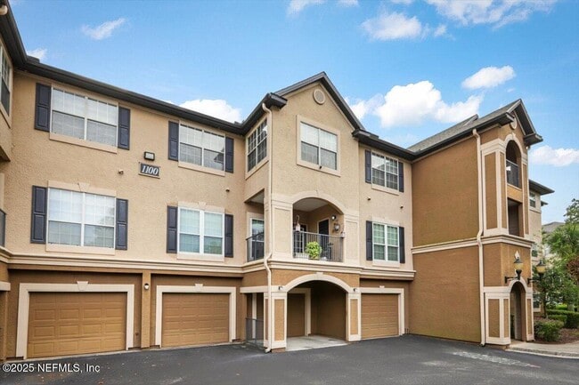 Building Photo - 10961 Burnt Mill Rd Unit 1132 Rental
