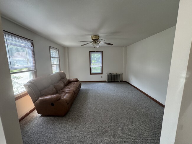 Photo - 10 W High St Apartment Unit 2