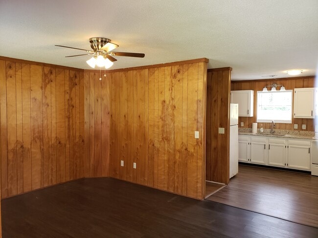 Photo - 5438 Sidbury Rd