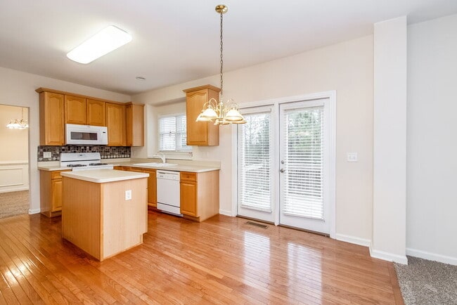 Photo - 312 Viceroy Curve