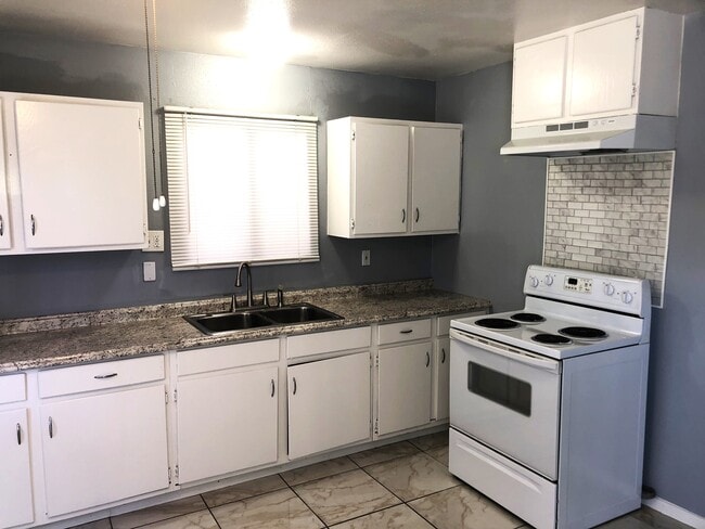 Photo - 1341 Oahu St