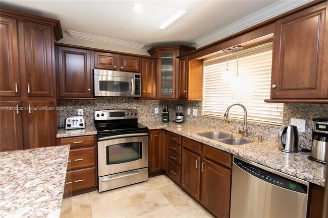 Photo - 333 SE 3rd Ave