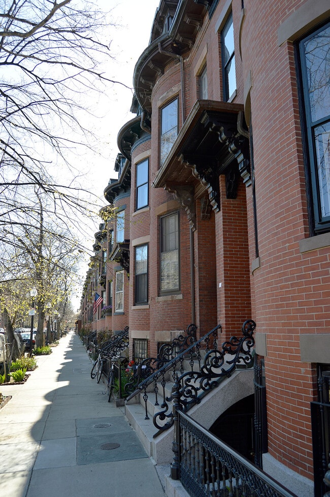 Photo - 87 Warren Ave Unit 0