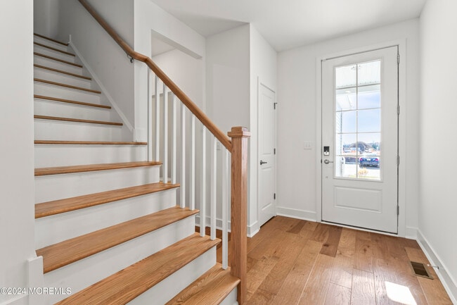 Photo - 306 Pilot St