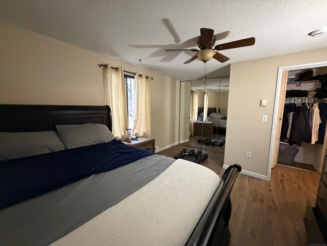 Photo - 280 Burgundy Hill Ln Unidad 280