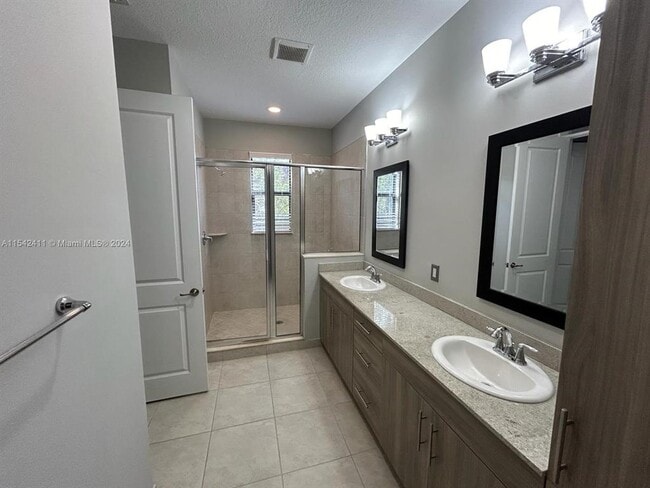 Photo - 20962 NW 1st Dr
