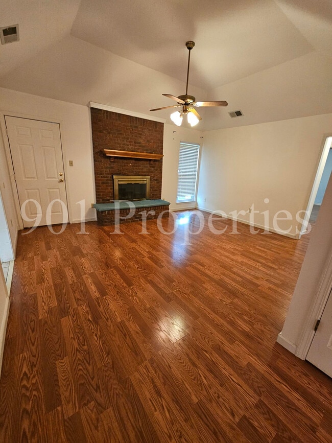 Photo - 5650 Richburg Ave