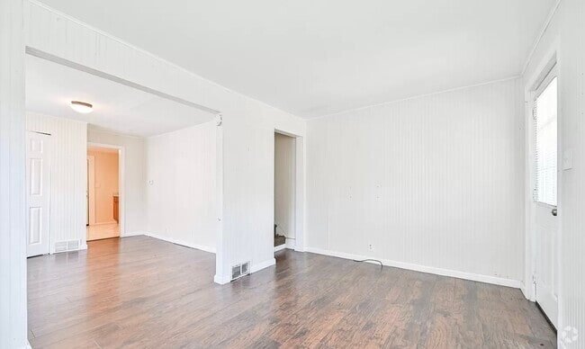 Building Photo - 606 Pine St Rental