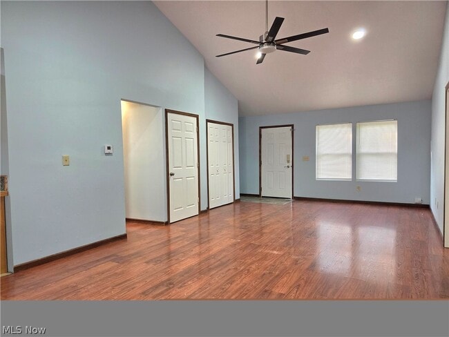 Photo - 2956 Hayne Rd