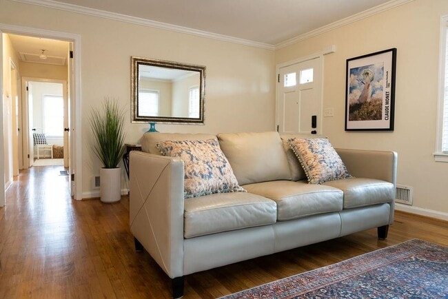 Photo - 579 Nancy St