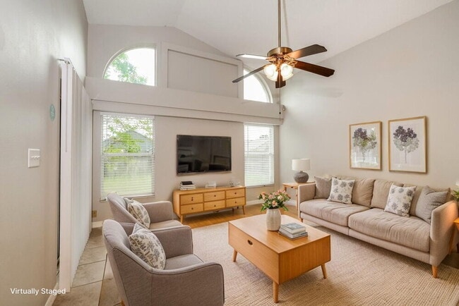 Photo - 887 Brightview Dr