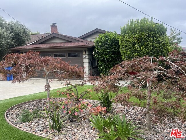 Photo - 1019 Camino Real