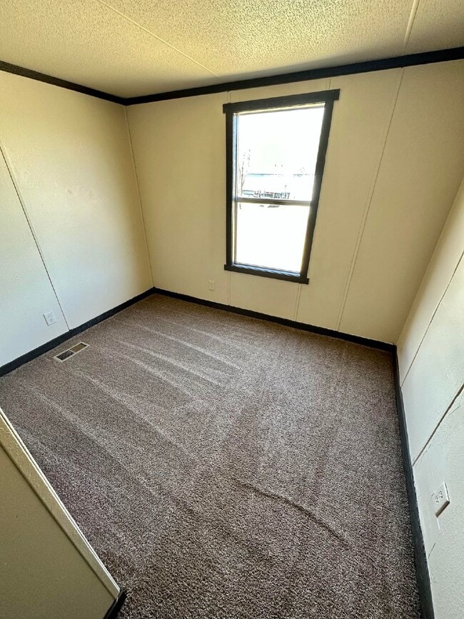 Photo - 3 Bedroom in great community in Woodward! Unit 14