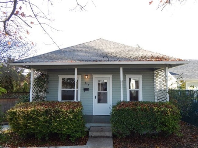Building Photo - 2Bd/1Ba Single Story Home - Available Soon!