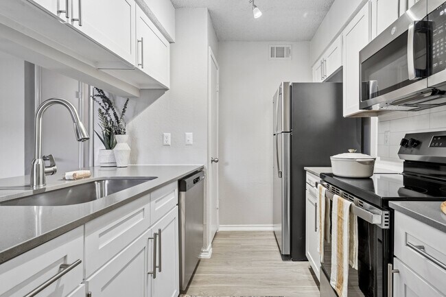 Photo - Cedars at River Legacy Park