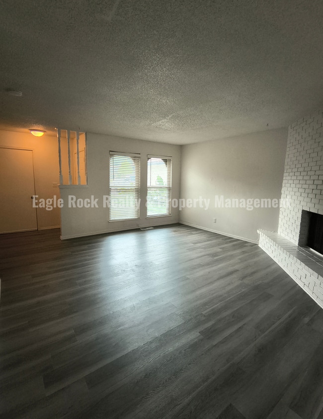 4627 S 72nd E Pl