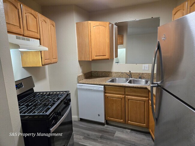 Photo - 2971 Portsmouth Dr Unit #2