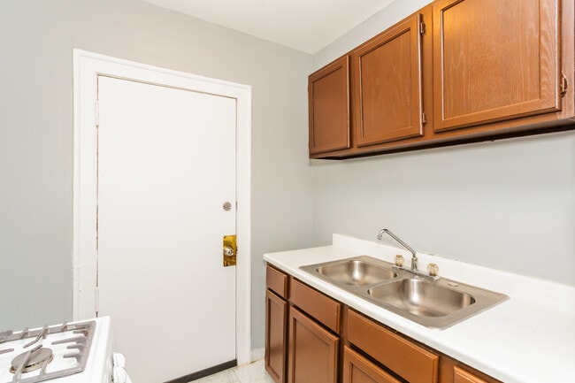 Photo - 6949 S Paxton Ave Casa Adosada