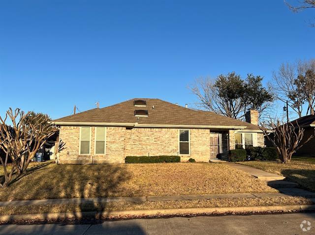 Building Photo - 6418 Sachse St Rental