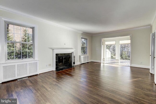 Building Photo - 4910 Hillbrook Ln NW Rental