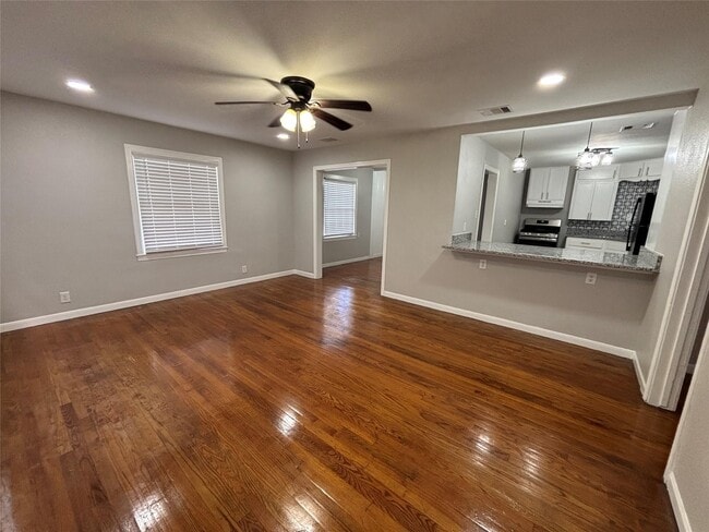 Photo - 1401 Austin St