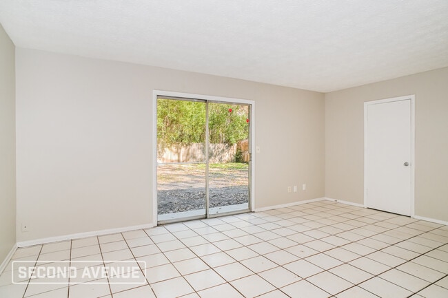 Photo - 5111 Arrowsmith Rd