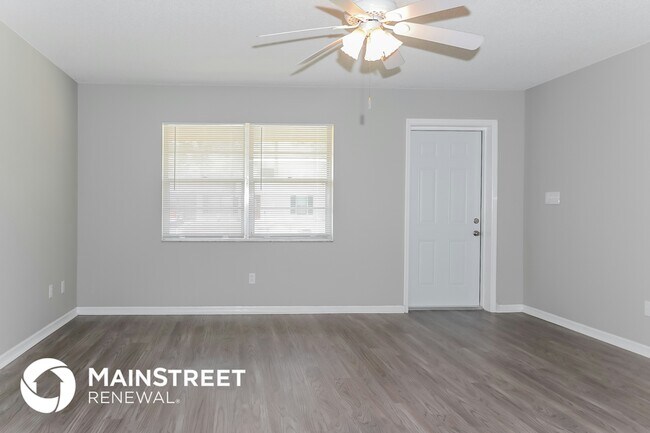 Photo - 159 NW Avens St