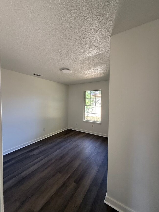 Photo - 3 Bed 1Bath- Storage Shed- Fenced