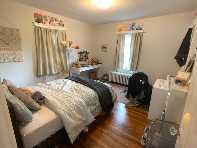 Photo - 204 Chiswick Rd