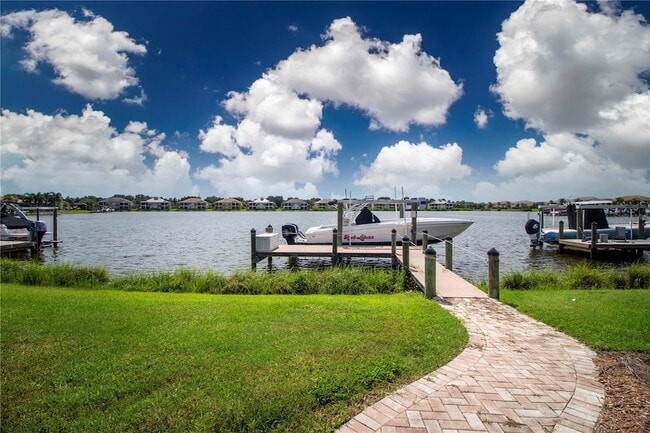 Photo - 1030 Overlook Ct