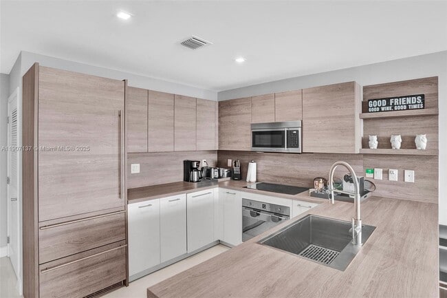 Photo - 400 Sunny Isles Blvd Unit 2021