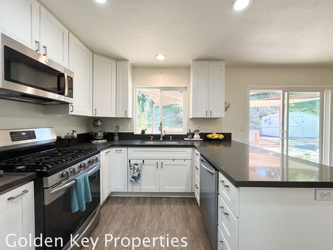 Photo - Beautiful move-in ready home in Guajome Park Estates!