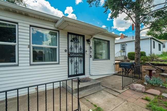 Photo - 515 W San Miguel St