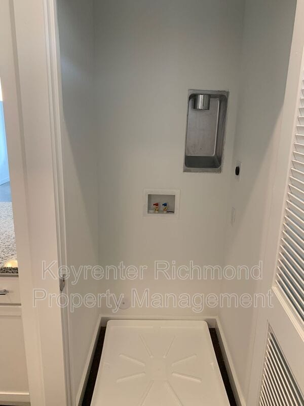 Photo - 106 W 12th St E Unidad A