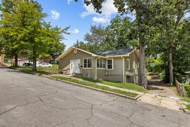 2901 Ave U