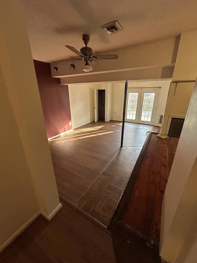 Photo - "Charming 3-Bedroom Townhome with 2 Full Baths in Front Royal!"
