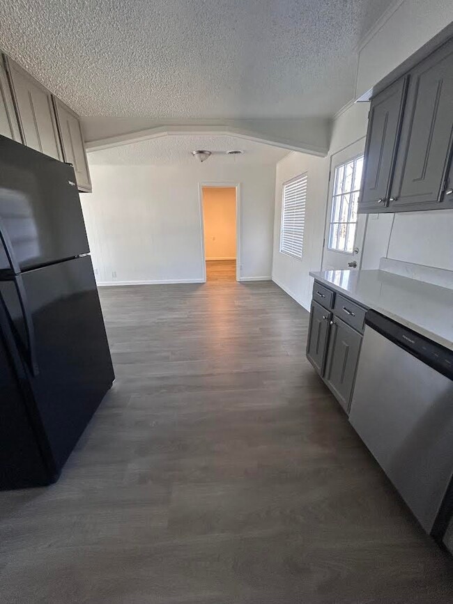 Photo - 2301 Cochran St