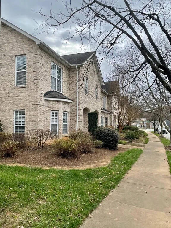 Photo - Room in Townhome on Autumn Mist Dr