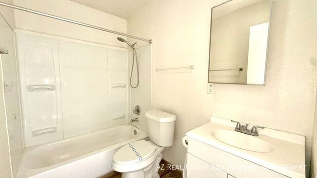 Photo - 1235 E Taylor St Unit 2