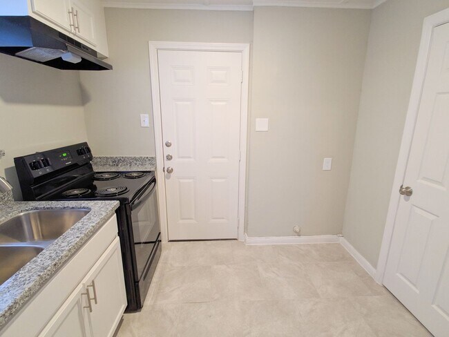 Photo - 505 13th St N