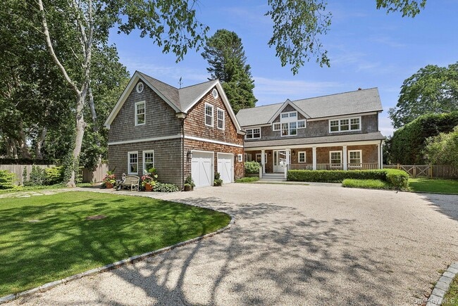 100 Pantigo Rd