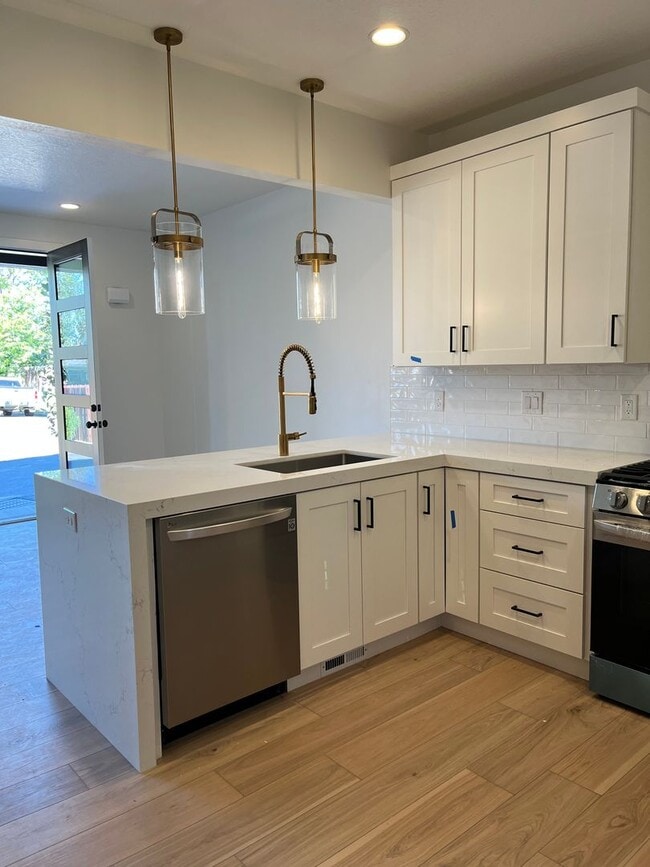 Photo - 4632-4634 Locust Hills Ct Unit 4634 Locust Hills Ct