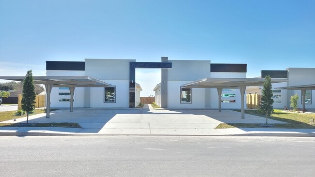 Building Photo - 803 W Smith Dr Unit 1