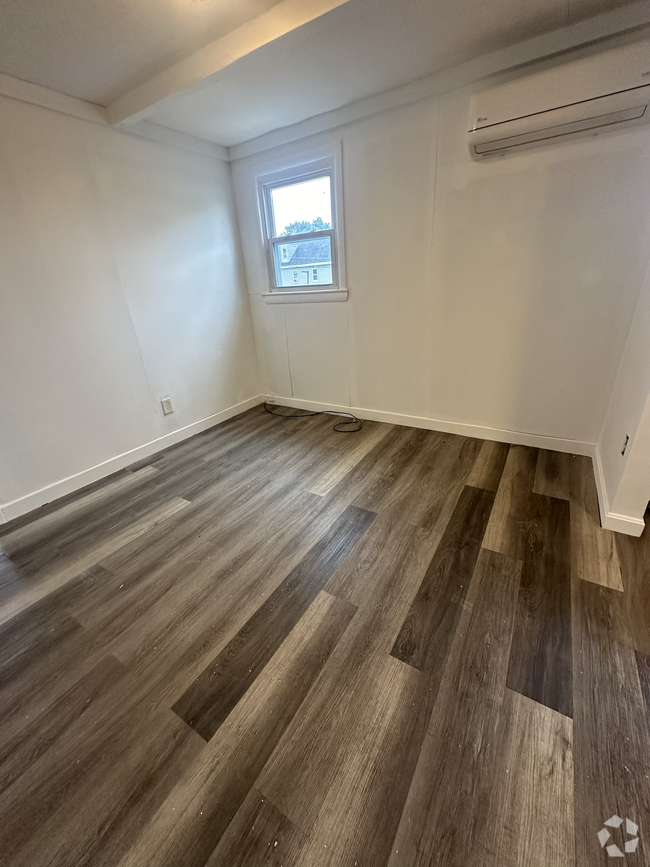 Building Photo - Lakeview Ave Rental